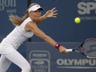 Daniela Hantuchová v zápase proti Marion Bartoliovej.