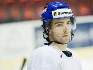 Reprezentačný obranca Dominik Graňák (27) si prvý raz v kariére vyskúša KHL. V Diname Moskva bude mať slovenských spoluhráčov Martina Štrbáka a Juraja Kolníka.