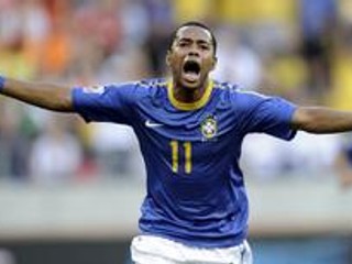 Robinho v drese brazílskej reprezentácie.