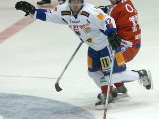 Peter Podhradský v drese reprezentácie.