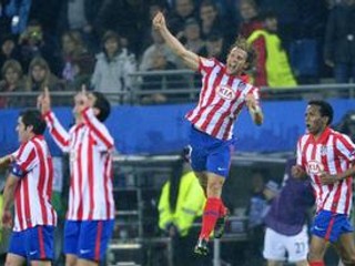 Radosť Diega Forlána z gólu vo finale Európskej ligy. Atletico zdolalo Fulham až po predĺžení 2:1.