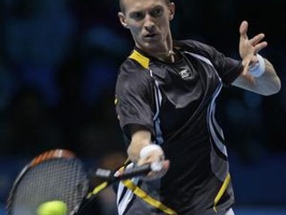 Nikolay Davydenko zdolal v semifinále Masters v Londýne Rogera Federera.