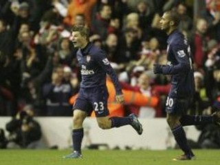 Andrej Aršavin rozhodol o výhre Arsenalu nad Liverpoolom.