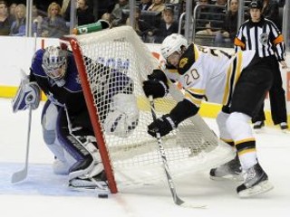 Kings porazili na domácom ľade Bruins.