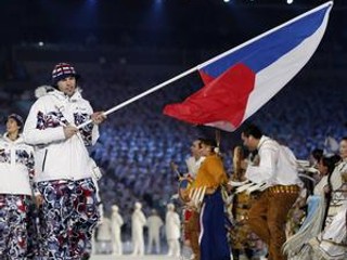 Jaromír Jágr bol českým vlajkonosičom pri slávnostnom otvorení.