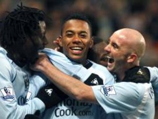 Fanúšikovia Manchesteru City veria v návrat formy Brazílčana Robinha.