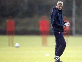Mladí zverenci trénera Arsena Wengera nepotvrdili výkonnosť z pohárových zápasov.