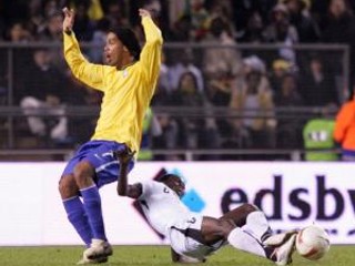 Brazílčan Ronaldhino by sa rád vrátil medzi fualovú elitu.