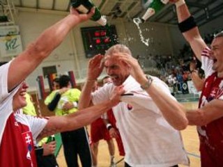 Zoltán Heister priviedol Slovensko po prý raz na majstrovstvá sveta.
