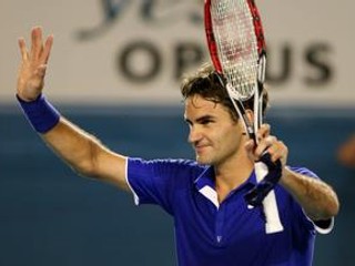 Roger Federer nedal mladému Argentínčanovi šancu apostúpil do semifinále.