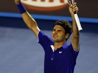 Roger Federer sa prebojoval do finále Australian Open.