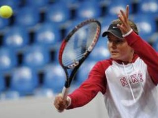 Na snímke slovenská tenistka Daniela Hantuchová 2. februára 2009 v Bratislave na prvom tréningu slovenskej fedcupovej reprezentácie pred zápasom s Belgickom.