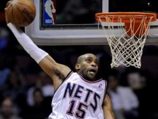 Vince Carter pomohol New Jersey k výhre nad New Yorkom.