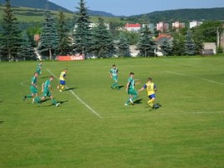 Juniori 1. FC Tatran Prešov. Nestačili v poslednom zápase sezóny na Slavoj Trebišov (v žlto-modrom).