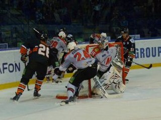 Lev Poprad zvíťazil nad Novokuzneckom 4:0 aj vďaka gólom Mikúša a Bartečka