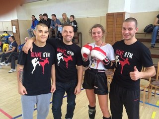 Zástupcovia klubu Giant Gym. V spoločnosti talentovanej Viktórie Valentovej.