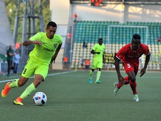 Ivan Santiago Diaz (Žilina) a Jean Pierre Morgan (Košice) v zápase 3. kola Slovenského pohára - Slovnaft Cupu MŠK Žilina - FC VSS Košice v Žiline