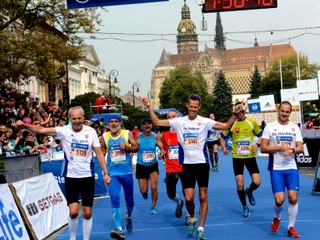 Matej Tóth. Takto zapózoval v cieli pred rokom.