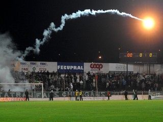 Prešovský futbalový štadión. „Deduška“ medzi slovenskými štadiónmi nahradí moderná aréna. Dovtedy však budú musieť hrať Prešovčania v Poprade. 