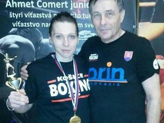 Majsterka a tréner. Michaela Kavečanská z BC Košice s trénerom Antonom Spišákom.