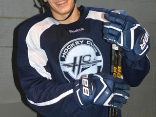 Po prvom tréningu v Košiciach. Mladík Patrik Koch má vystužiť obranu.