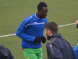 V Košiciach testujú hráča z Afriky. FC VSS skúšajú Kamerunčana Tatu, ktorý naposledy pôsobil v Keni. V prípravnom dueli proti Lipanom dal gól.