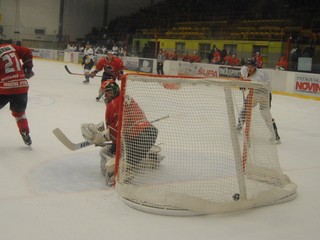 Prešov pred plnými tribúnami zdolal Považskú, vedie 1:0