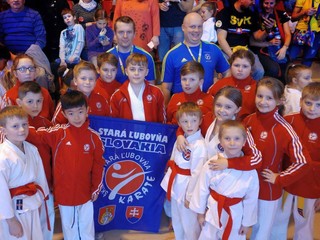 Zostava ŠKM. V Šuranoch získala 14 kovov.