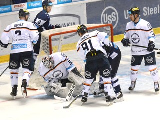 Košický brankár Vladislav Habal. Verí, že v Turci jeho mužstvo pristrihne domácim krídla.