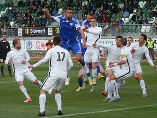 Pevný obranný múr Skaličanov sa nepodarilo prekonať ani kapitánovi tímu Palšovi.