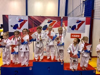 Hana Hybenová vyhrala kategóriu agility 5-ročných.