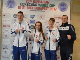 Michalovčania v slovenských farbách.