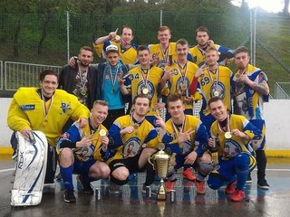 Mužstvo seniorov sa v extralige radovalo zo vzácneho striebra.