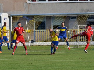 V obrazoch: Pohárový zápas v Rožňave prekvapenie nepriniesol
