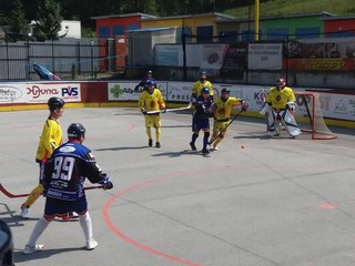 Hokejbalisti Kežmarku sa vrhli do letnej prípravy. 