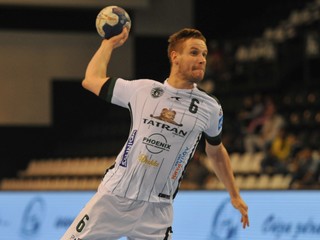 Jakub Hrstka. Lepí sa naňho strelecká smola.