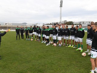 Prvý tréning pod staronovým trénerom. S. Kovalec (vľavo) pozná veľkú časť prešovského kádra. 