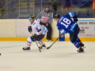 Na víťazstvo sa nadreli. Podľa J. Suju (vľavo) mali Košice viac z hry ako súper.