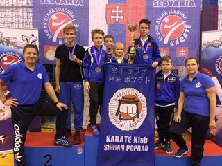 Pretekári Karate klubu Shihan Poprad.