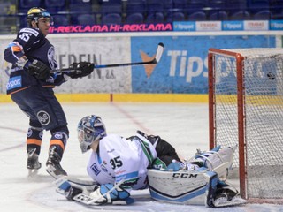 Tomáš Klíma strieľa druhý košický gól.