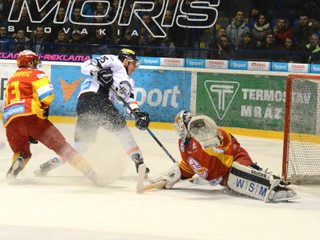 Košičania dvakrát prehrávali, ale Trenčín nakoniec zdolali 4:2. Misky váh naklonili na svoju stranu v záverečnej desaťminútovke. 