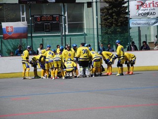 Extraligoví hokejbalisti kežmarského MŠK Vippokerpro.