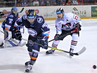Zľava: Joakim Lundstrom a Eduard Šedivý, obaja z HC Košice a Eric Faille z HC ’05 iClinic Banská Bystrica.