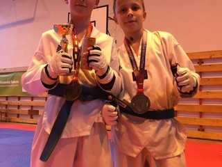 Matúš Manko (vľavo).