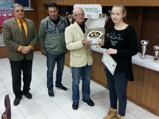 Veronika Krunková (vpravo) dostala aj prekvapenie.