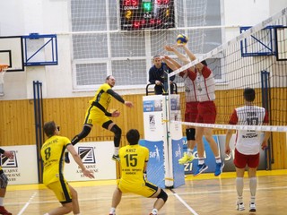 Kamarátske väzby pôjdu bokom. Hoci sa hráči oboch družstiev veľmi dobre poznajú, na palubovke si nič nedarujú.