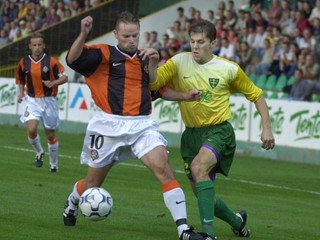 Najlepšie časy zažil v Žiline. Vlado Staš (vpravo v súboji s J. Sovičom z roku 2002) získal pod Dubňom dva majstrovské tituly.