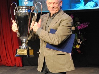 Peter Hámor  trofejou.