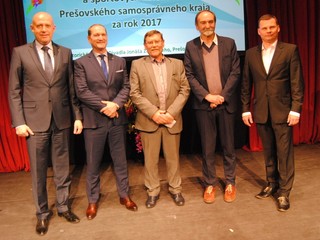 Ján Krišanda (druhý zľava) a Andrej Krišanda (tretí zľava).