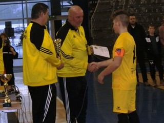 Prezident FAM Poprad Milan Molnár (v strede) je pre činnosť a rozvoj svojho klubu nesmierne oddaný.